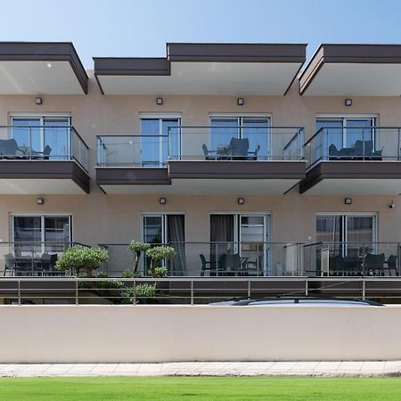 Crist Luxury Apartments Nea Poteidaia Esterno foto