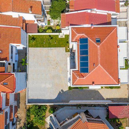 Crist Luxury Apartments Nea Poteidaia Esterno foto