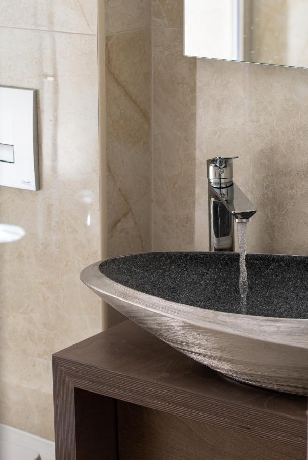 Crist Luxury Apartments Nea Poteidaia Esterno foto