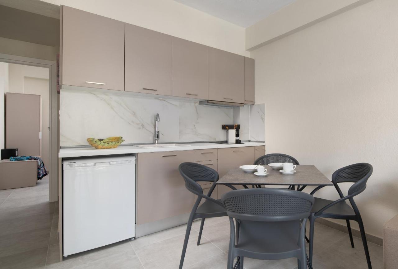 Crist Luxury Apartments Nea Poteidaia Esterno foto