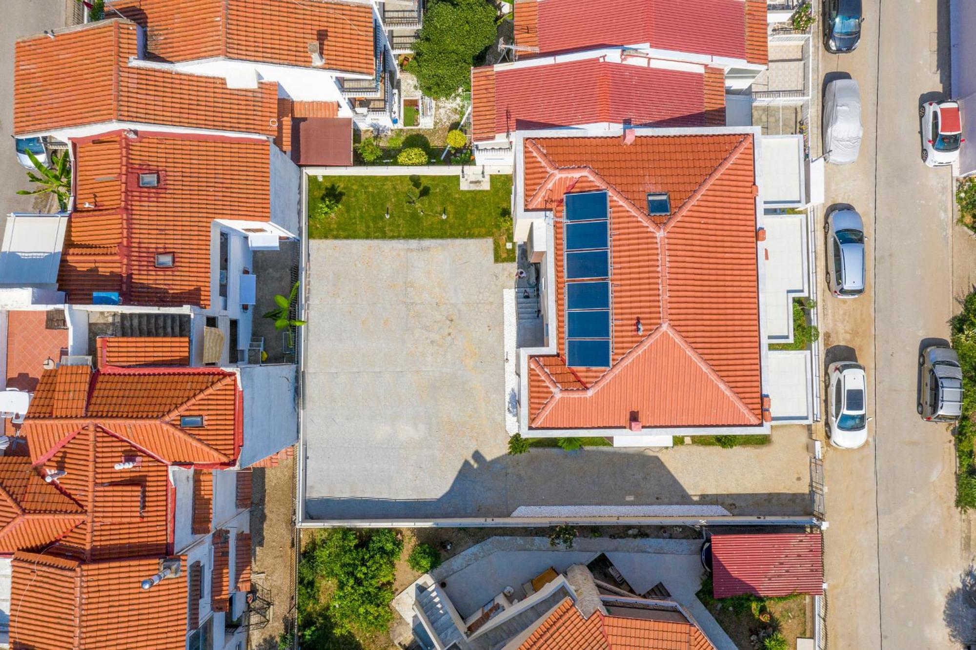 Crist Luxury Apartments Nea Poteidaia Esterno foto